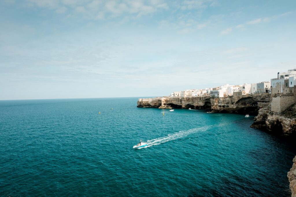 Polignano a Mare Donata Solecka widok na hotel Grotta Palazzese